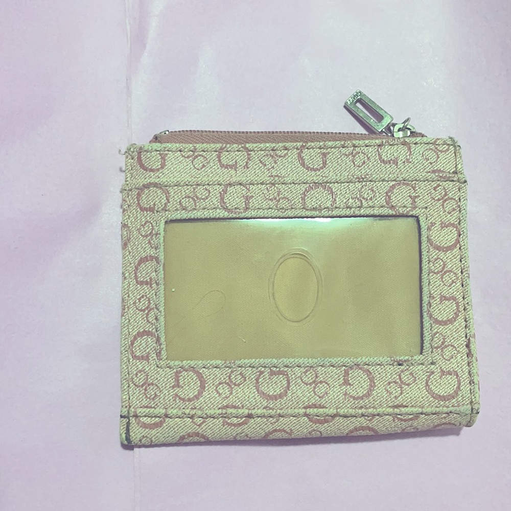Guess- Card Wallet - Picture 2 of 2